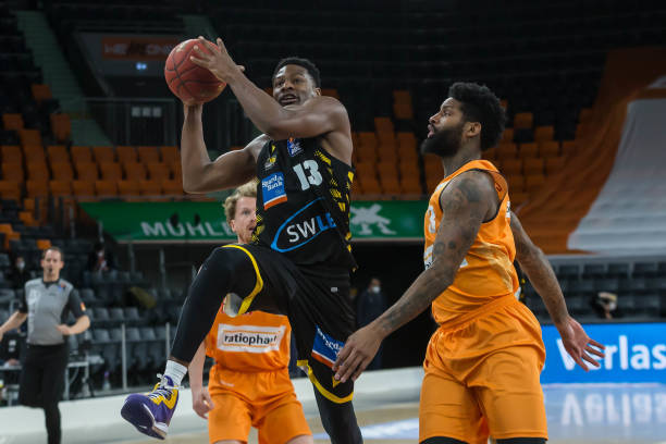 相较于萨巴 相较于萨巴