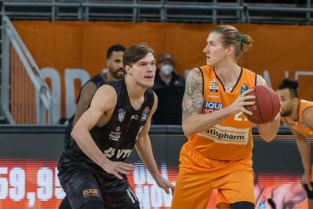 名在前东家 名在前东家